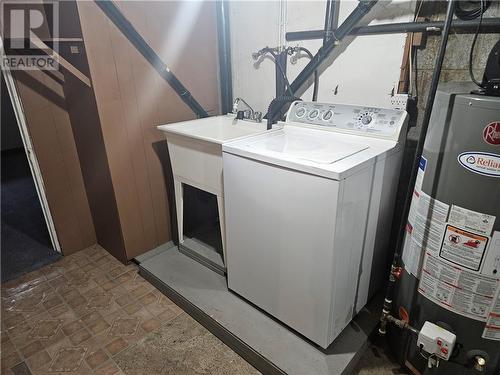 231 Tarneaud Street, Sudbury, ON - Indoor Photo Showing Laundry Room