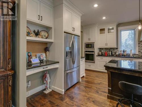 3233 Butler Rd, Powell River, BC - Indoor Photo Showing Kitchen