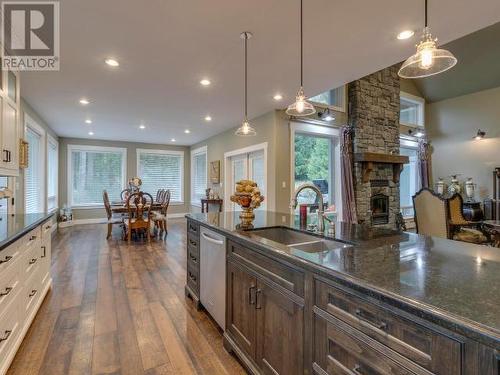 3233 Butler Rd, Powell River, BC - Indoor Photo Showing Kitchen With Fireplace With Double Sink With Upgraded Kitchen