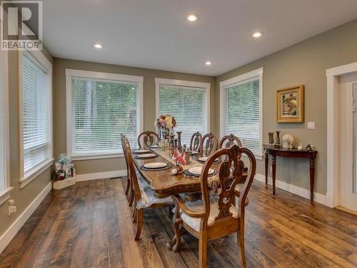 3233 Butler Rd, Powell River, BC - Indoor Photo Showing Dining Room