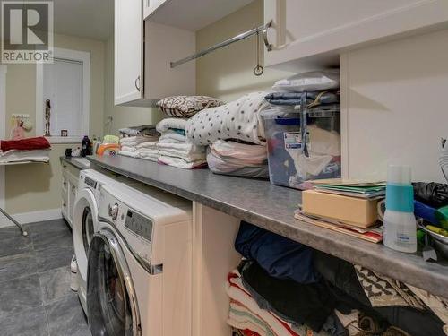 3233 Butler Rd, Powell River, BC - Indoor Photo Showing Laundry Room