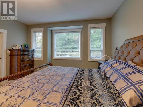 3233 Butler Rd, Powell River, BC - Indoor Photo Showing Bedroom