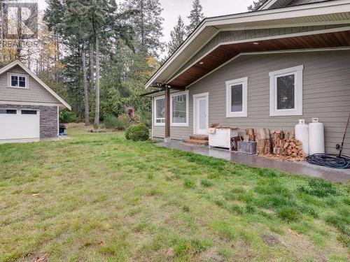 3233 Butler Rd, Powell River, BC - Outdoor