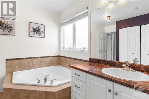 114 Echowoods Avenue, Ottawa, ON - Indoor Photo Showing Bathroom