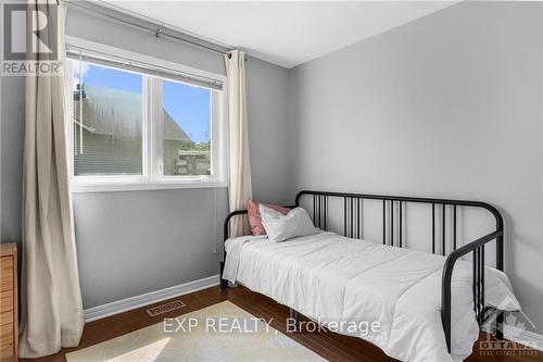 114 Echowoods Avenue, Ottawa, ON - Indoor Photo Showing Bedroom