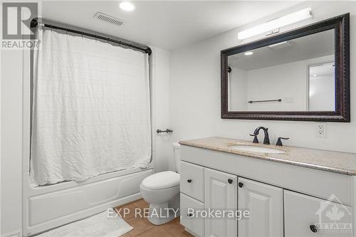 114 Echowoods Avenue, Ottawa, ON - Indoor Photo Showing Bathroom