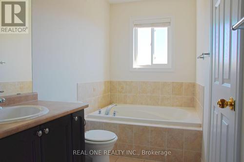 9 Lundigan Drive, Georgina, ON - Indoor Photo Showing Bathroom