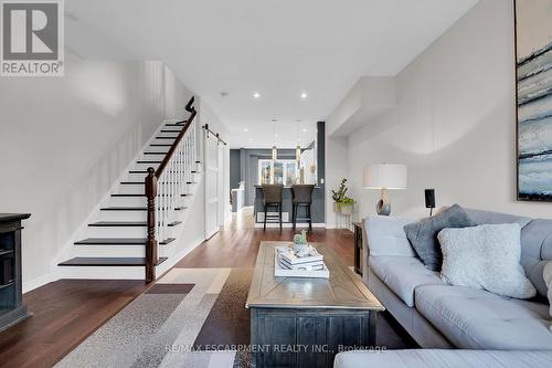 57 Willow Lane, Grimsby, ON - Indoor Photo Showing Living Room