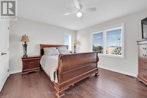 57 Willow Lane, Grimsby, ON - Indoor Photo Showing Bedroom