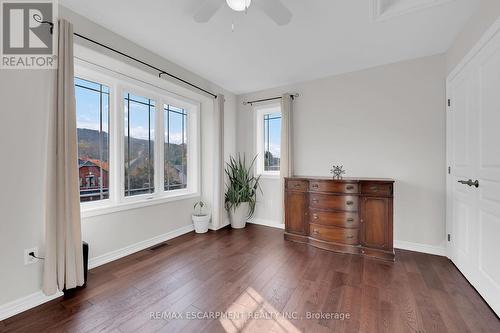 57 Willow Lane, Grimsby, ON - Indoor Photo Showing Other Room