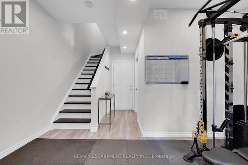 57 Willow Lane, Grimsby, ON - Indoor Photo Showing Other Room