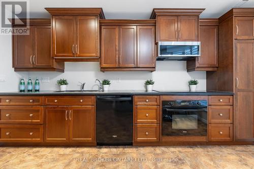 Ph #7 - 3267 King Street E, Kitchener, ON - Indoor Photo Showing Kitchen