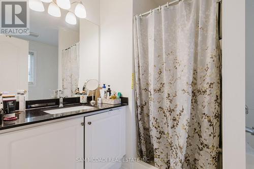 631 Madame Street, Mississauga, ON - Indoor Photo Showing Bathroom