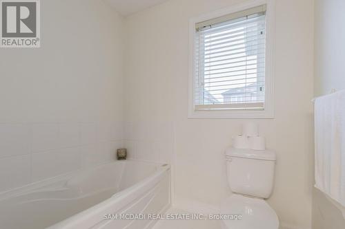 631 Madame Street, Mississauga, ON - Indoor Photo Showing Bathroom