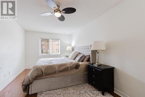 631 Madame Street, Mississauga, ON - Indoor Photo Showing Bedroom