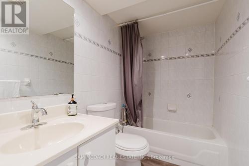 631 Madame Street, Mississauga, ON - Indoor Photo Showing Bathroom