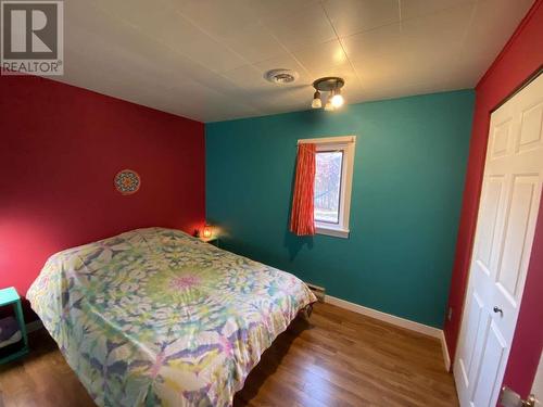 6887 16Th Street, Grand Forks, BC - Indoor Photo Showing Bedroom