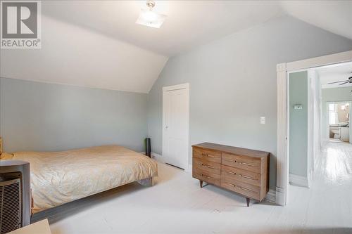 606 Carbonate Street, Nelson, BC - Indoor Photo Showing Bedroom