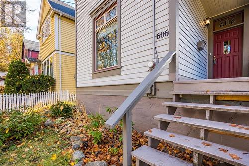 606 Carbonate Street, Nelson, BC - Outdoor