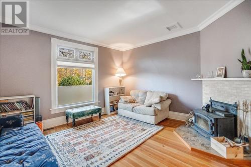 606 Carbonate Street, Nelson, BC - Indoor Photo Showing Living Room With Fireplace