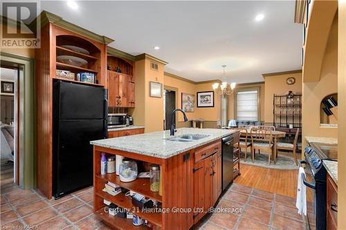 7387 County Rd 9, Greater Napanee, ON - Indoor Photo Showing Kitchen With Double Sink