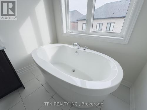 48 Boathouse Road, Brampton, ON - Indoor Photo Showing Bathroom