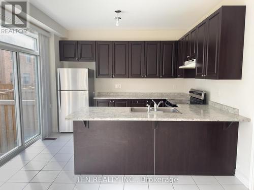 48 Boathouse Road, Brampton, ON - Indoor Photo Showing Kitchen