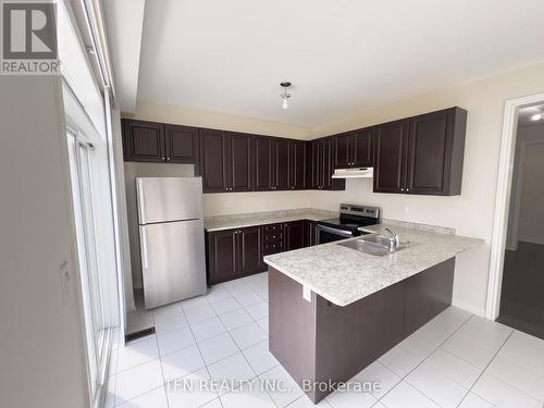 48 Boathouse Road, Brampton, ON - Indoor Photo Showing Kitchen