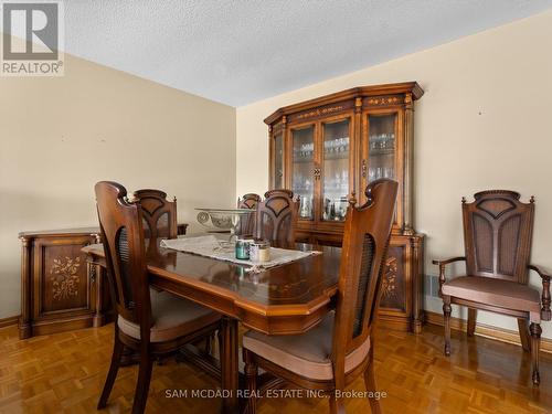 5472 Bourget Drive, Mississauga, ON - Indoor Photo Showing Dining Room