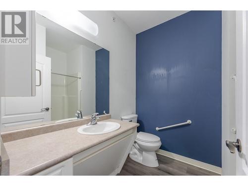 9719 Brown Street, Summerland, BC - Indoor Photo Showing Bathroom