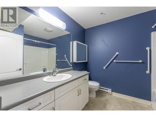 9719 Brown Street, Summerland, BC - Indoor Photo Showing Bathroom