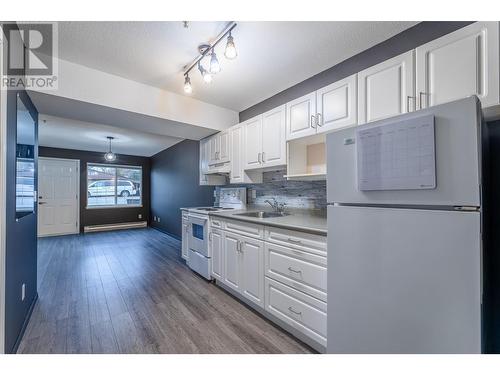 9719 Brown Street, Summerland, BC - Indoor Photo Showing Kitchen