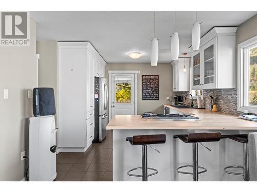 3800 35A Street, Vernon, BC - Indoor Photo Showing Kitchen With Upgraded Kitchen