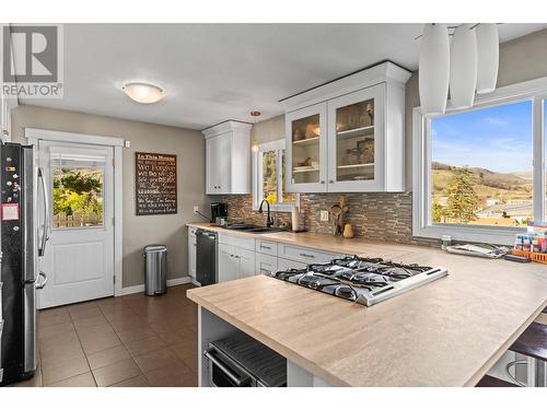 3800 35A Street, Vernon, BC - Indoor Photo Showing Kitchen