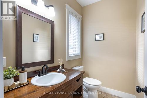 536 Juliana Drive, Strathroy-Caradoc, ON - Indoor Photo Showing Bathroom