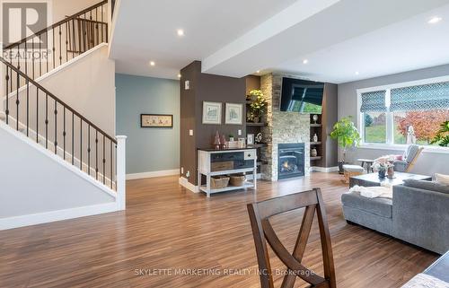 536 Juliana Drive, Strathroy-Caradoc, ON - Indoor Photo Showing Living Room With Fireplace