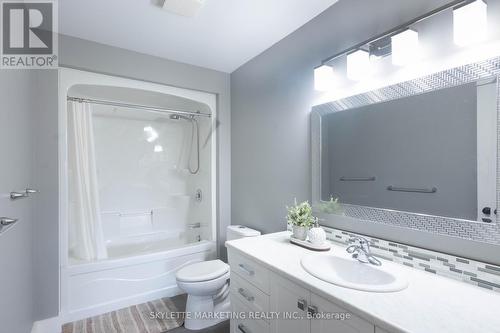 536 Juliana Drive, Strathroy-Caradoc, ON - Indoor Photo Showing Bathroom