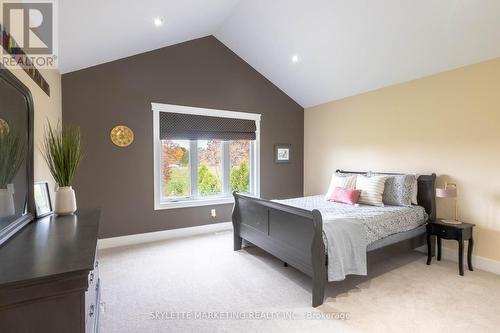 536 Juliana Drive, Strathroy-Caradoc, ON - Indoor Photo Showing Bedroom