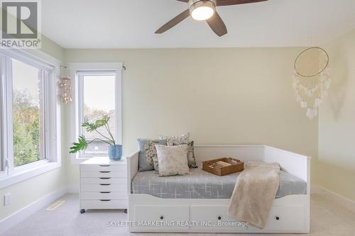 536 Juliana Drive, Strathroy-Caradoc, ON - Indoor Photo Showing Bedroom