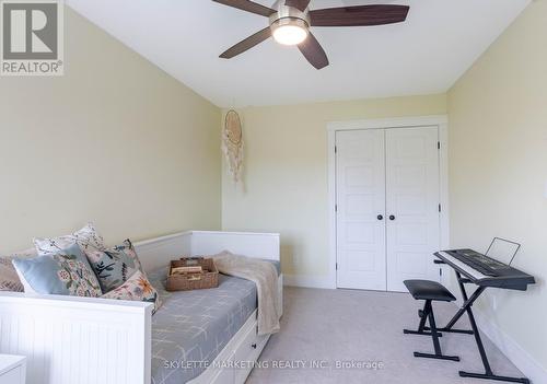 536 Juliana Drive, Strathroy-Caradoc, ON - Indoor Photo Showing Bedroom