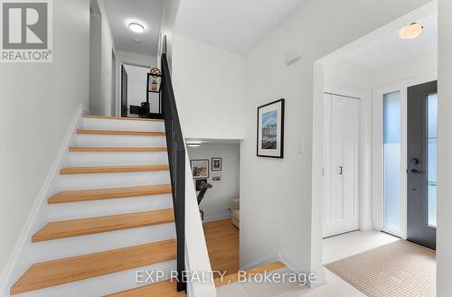 6977 Waterloo Drive, Niagara Falls, ON - Indoor Photo Showing Other Room