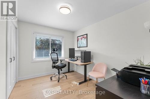 6977 Waterloo Drive, Niagara Falls, ON - Indoor Photo Showing Office