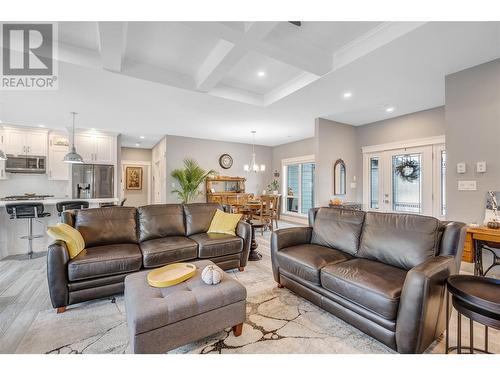 1715 Britton Road, Summerland, BC - Indoor Photo Showing Living Room