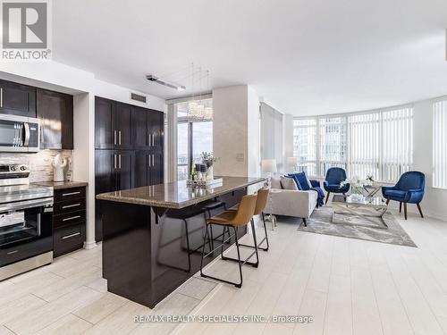 1906 - 3880 Duke Of York Boulevard, Mississauga, ON - Indoor Photo Showing Kitchen With Upgraded Kitchen