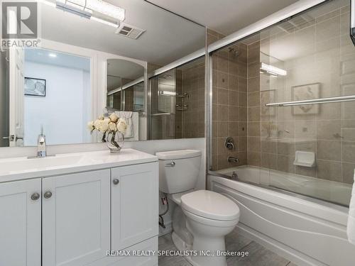 1906 - 3880 Duke Of York Boulevard, Mississauga, ON - Indoor Photo Showing Bathroom