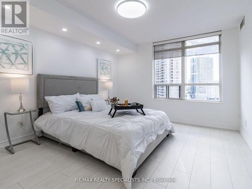 1906 - 3880 Duke Of York Boulevard, Mississauga, ON - Indoor Photo Showing Bedroom