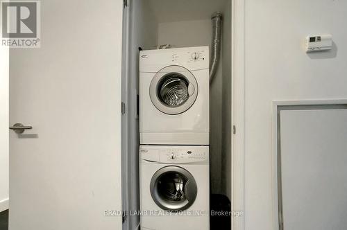 213 - 90 Broadview Avenue, Toronto, ON - Indoor Photo Showing Laundry Room