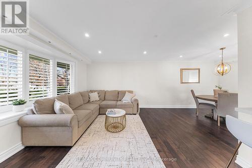 310 Friendship Avenue, Toronto, ON - Indoor Photo Showing Living Room