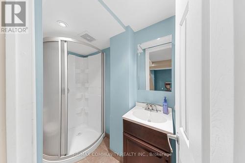 310 Friendship Avenue, Toronto, ON - Indoor Photo Showing Bathroom