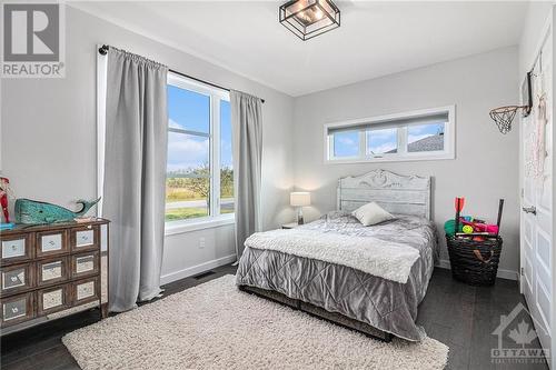 524 Voie Ferree Street, Hammond, ON - Indoor Photo Showing Bedroom